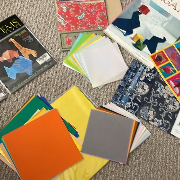 ORIGAMI COLLECTION BOOKS AND  PAPERS - Picture 4 of 6